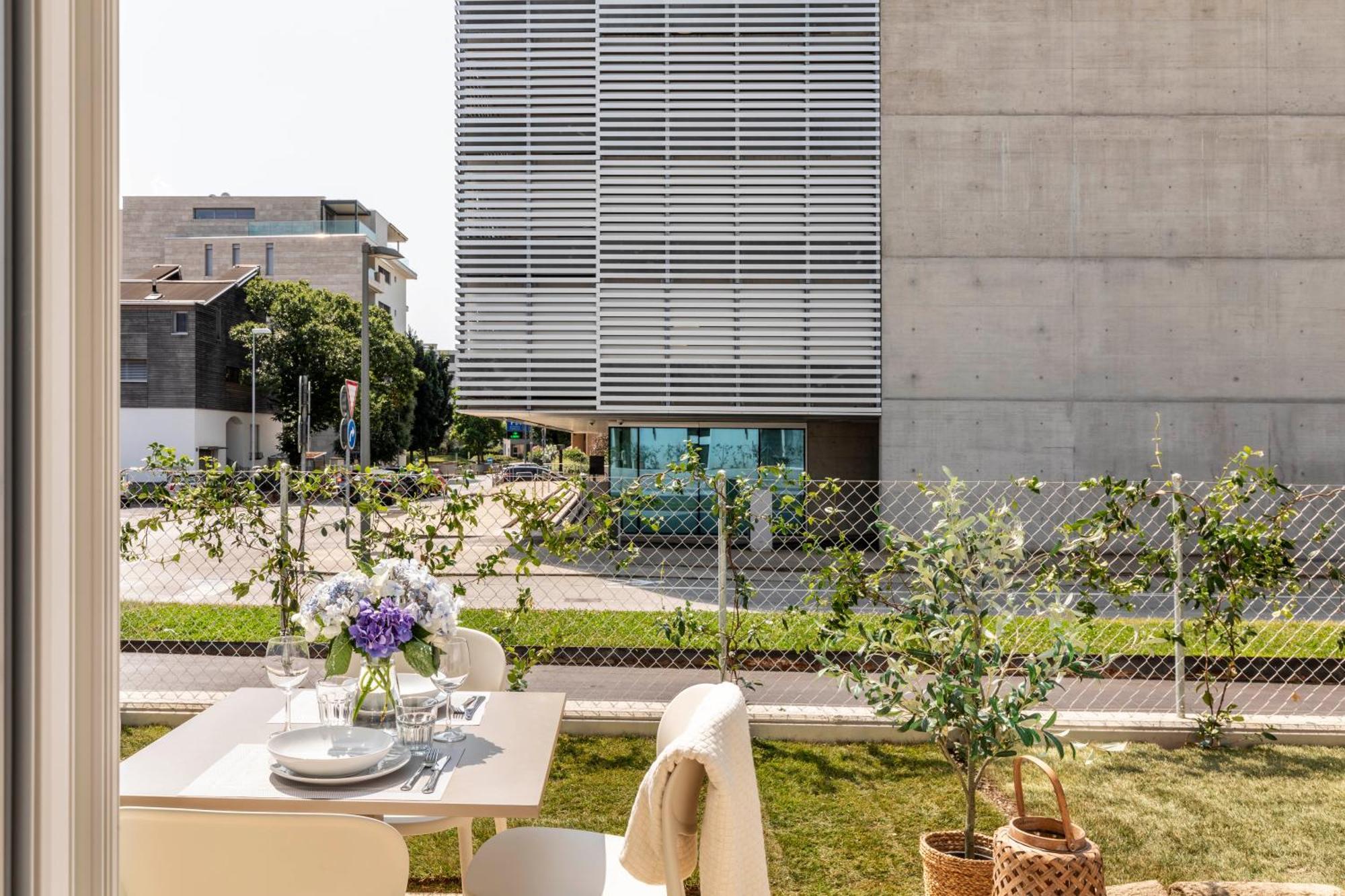 Regalia Suites - Free Parking Lugano Exteriör bild