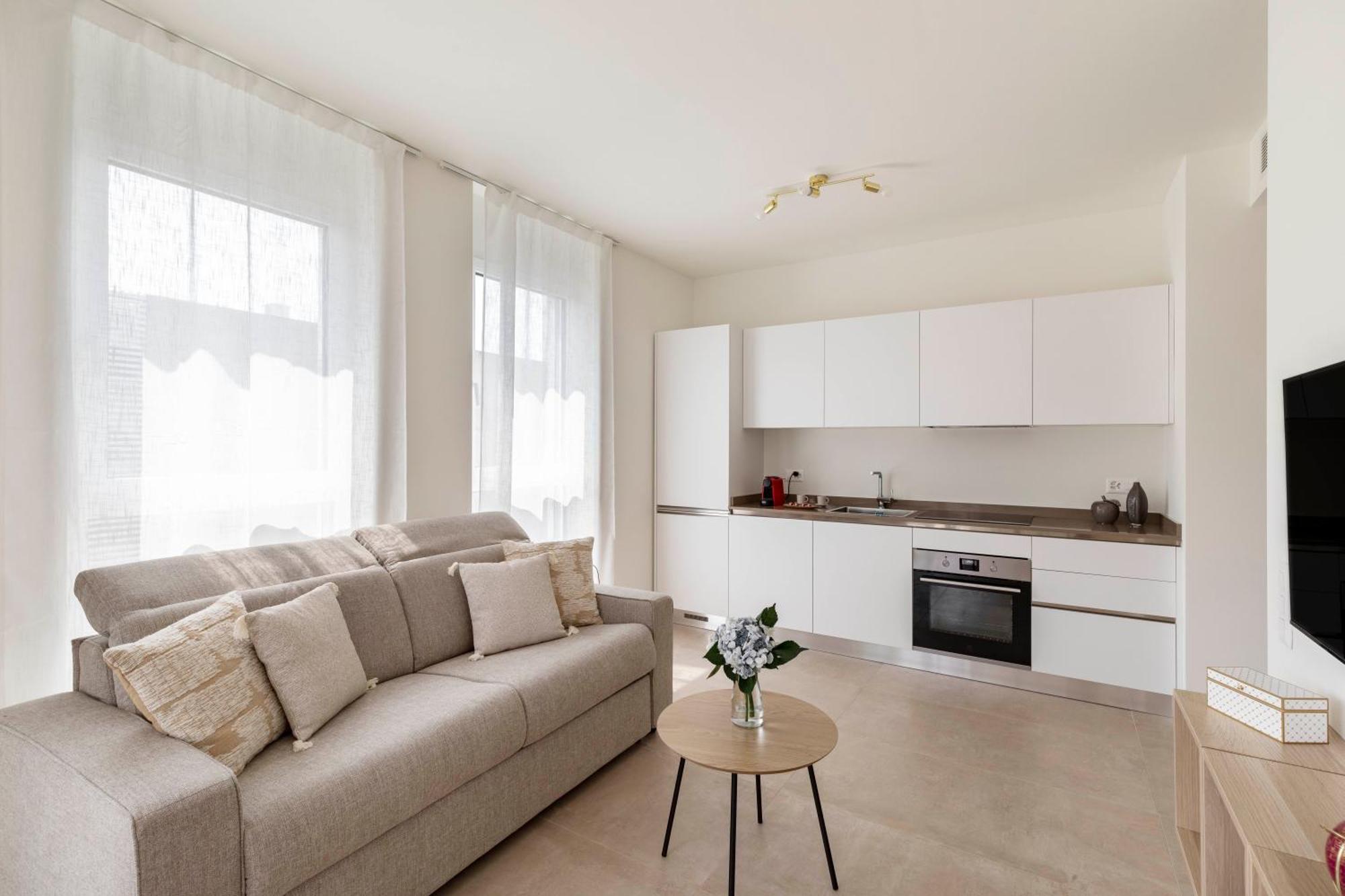 Regalia Suites - Free Parking Lugano Exteriör bild
